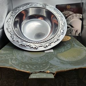 Wilton Armetale 10.5" Dove and Heart bowl